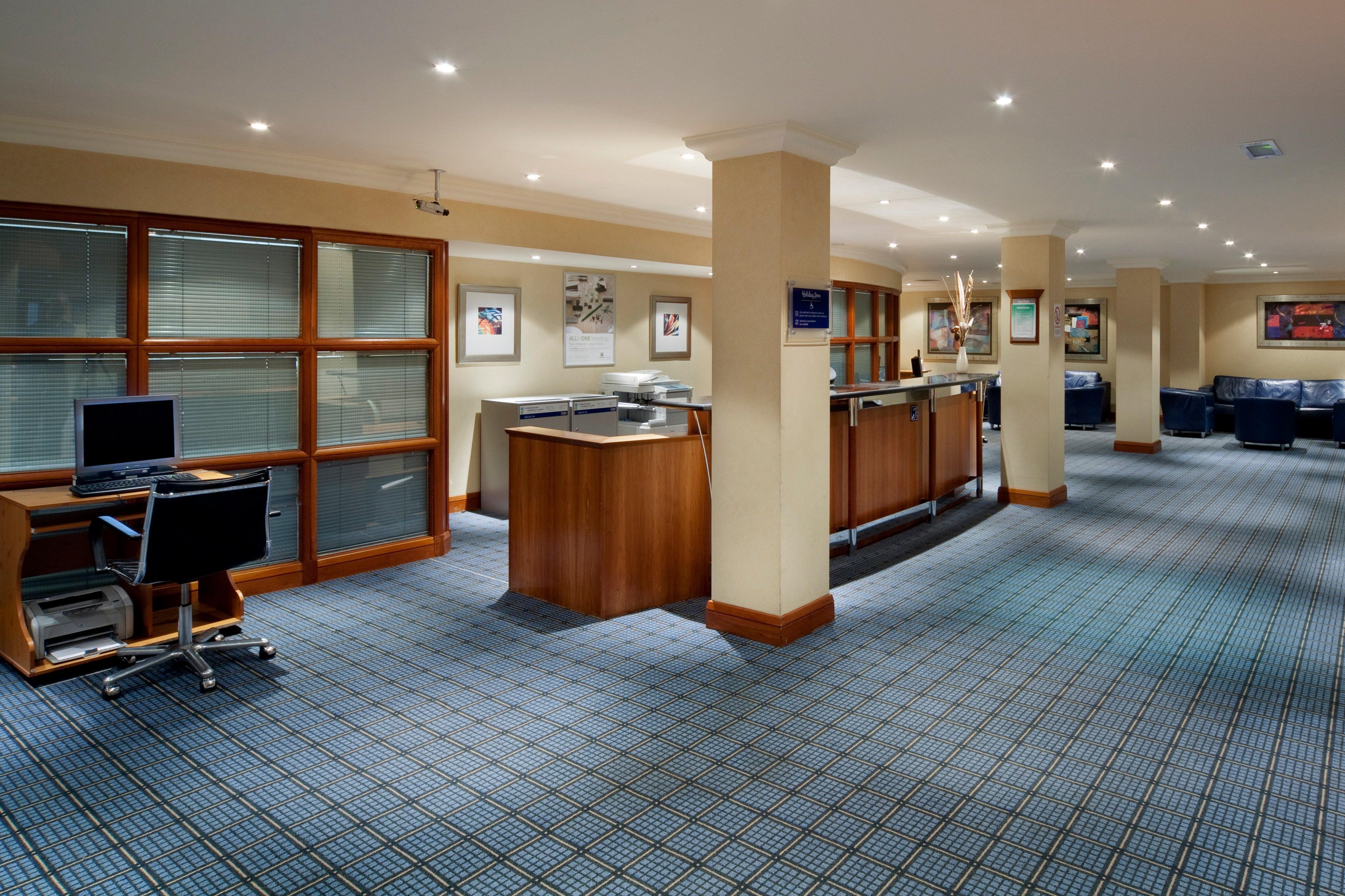 - Glasgow Airport By Ihg Hotel