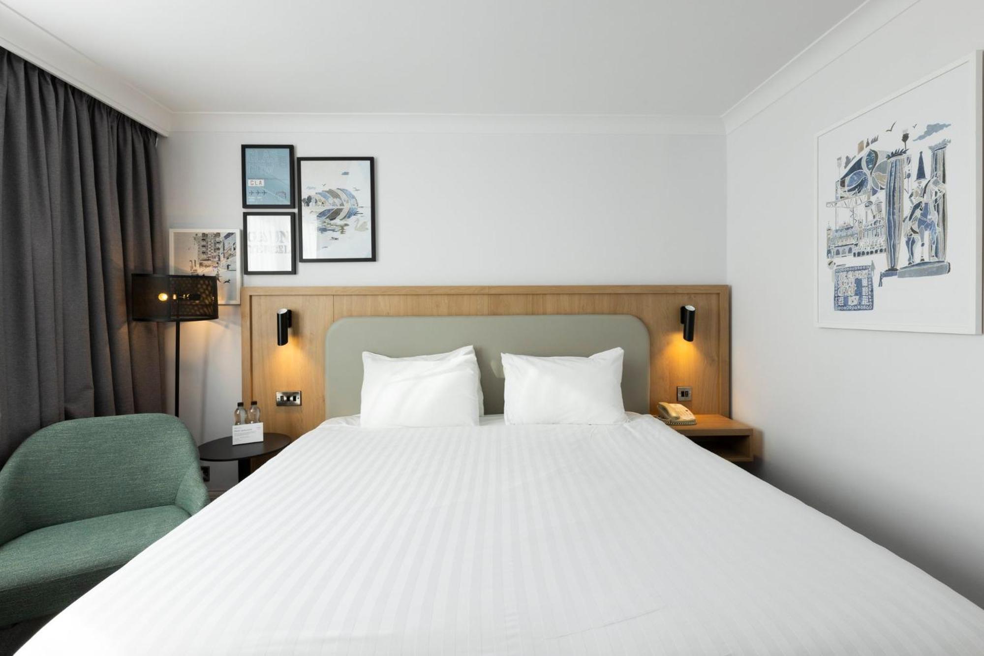 Holiday - Glasgow Airport, An Ihg 3* Paisley