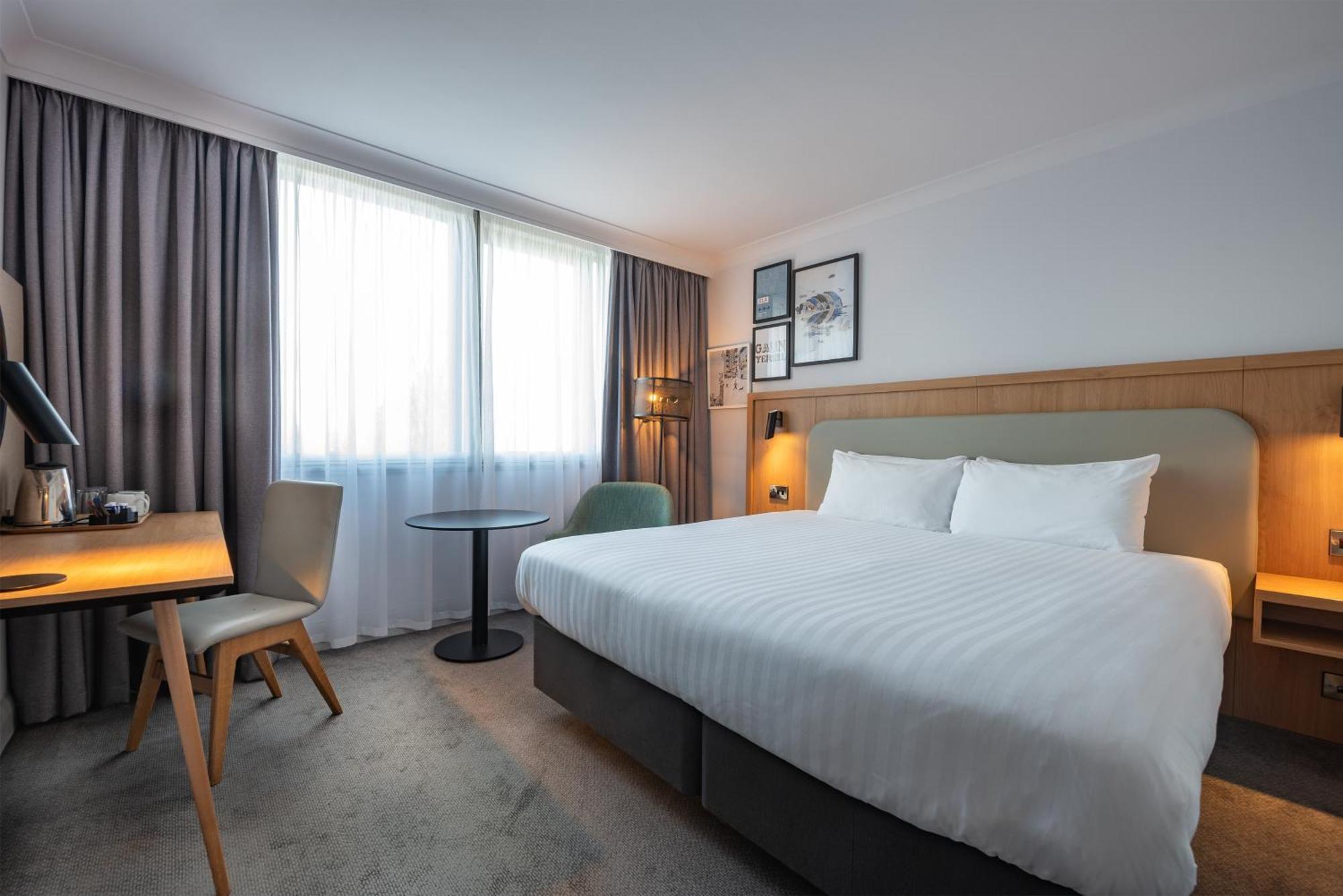 - Glasgow Airport By Ihg Отель 3*