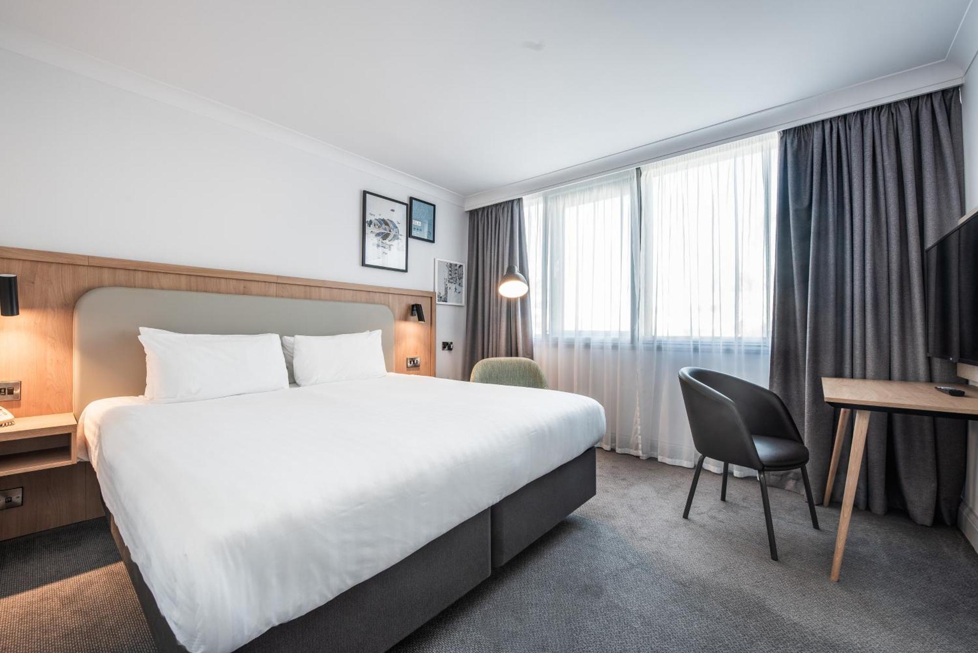 Hotel - Glasgow Airport By Ihg 3*