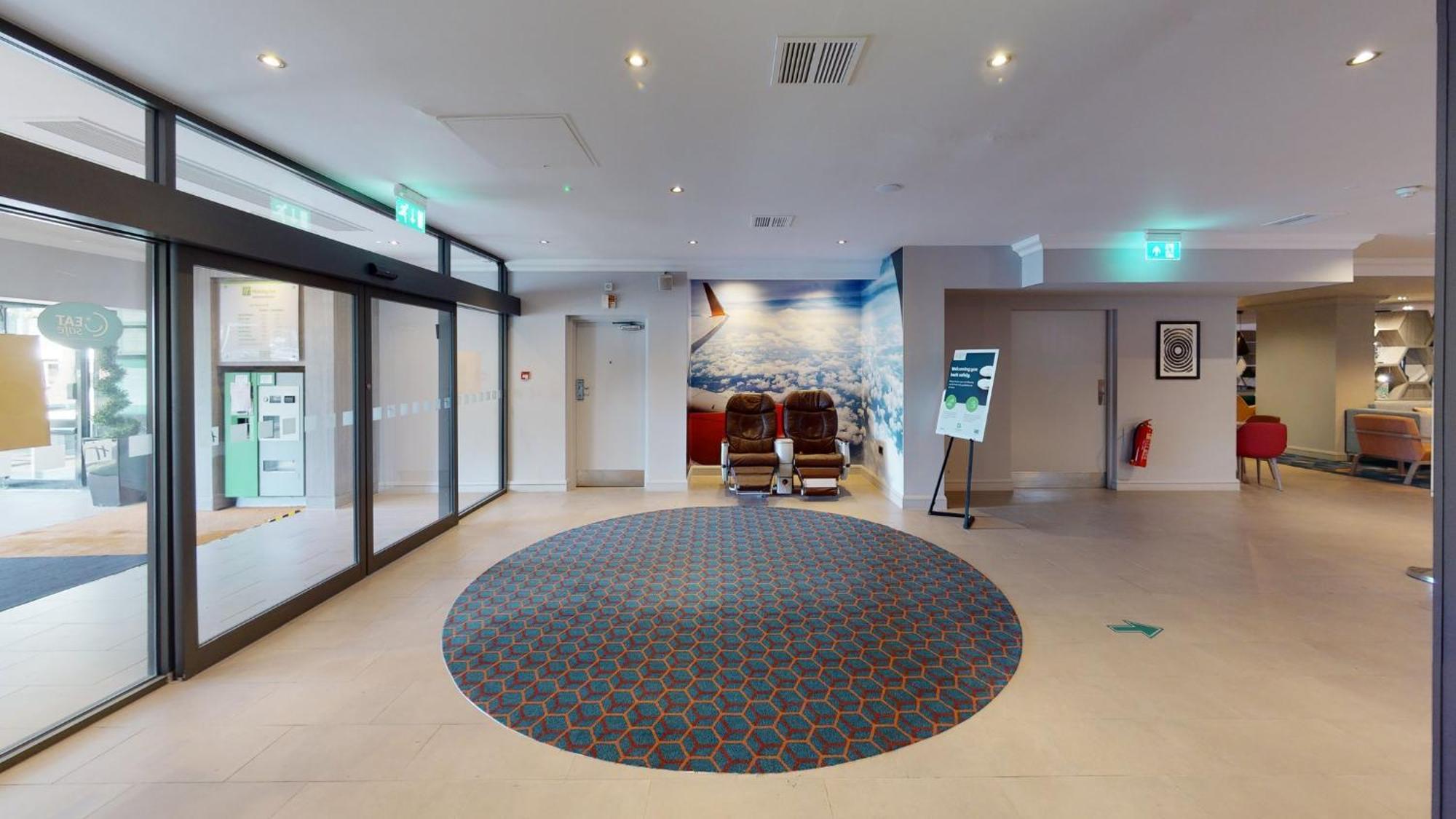 - Glasgow Airport By Ihg Отель Пейсли